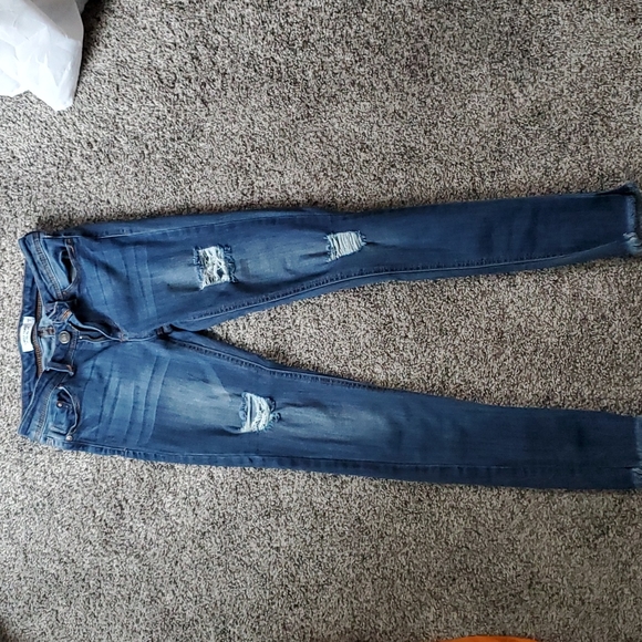 Almost Famous Denim - Almost Famous mid rise roll cuff distressed jeans